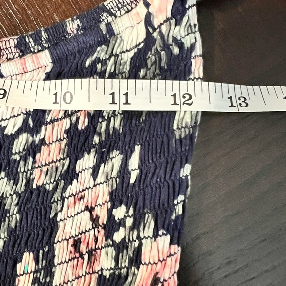 Urban Girl Floral Print Long Sleeve Women's Blouse size Small Ruching to bodice - Picture 3 of 7